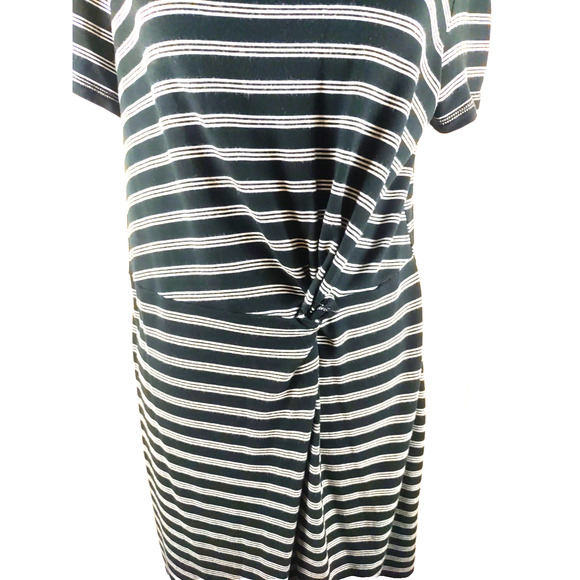 T By Talbot's Women's T Shirt Casual Twist Dress Size Medium Petite Blue White - Picture 2 of 9